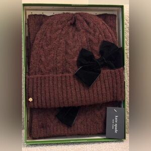 New In Box Kate Spade New York Scarf Hat Set Berry Lipstick Black Velvet Bow